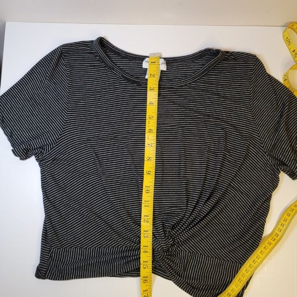 Cropped Tie Up Knot Front T-shirt by GAZE NWOT  size Large - Picture 8 of 8